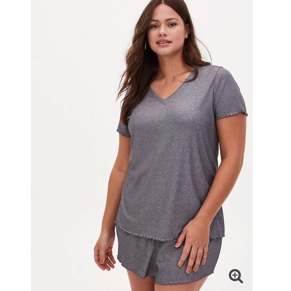 NWT Torrid Grey Metallic Lettuce Edge Sleep Tee